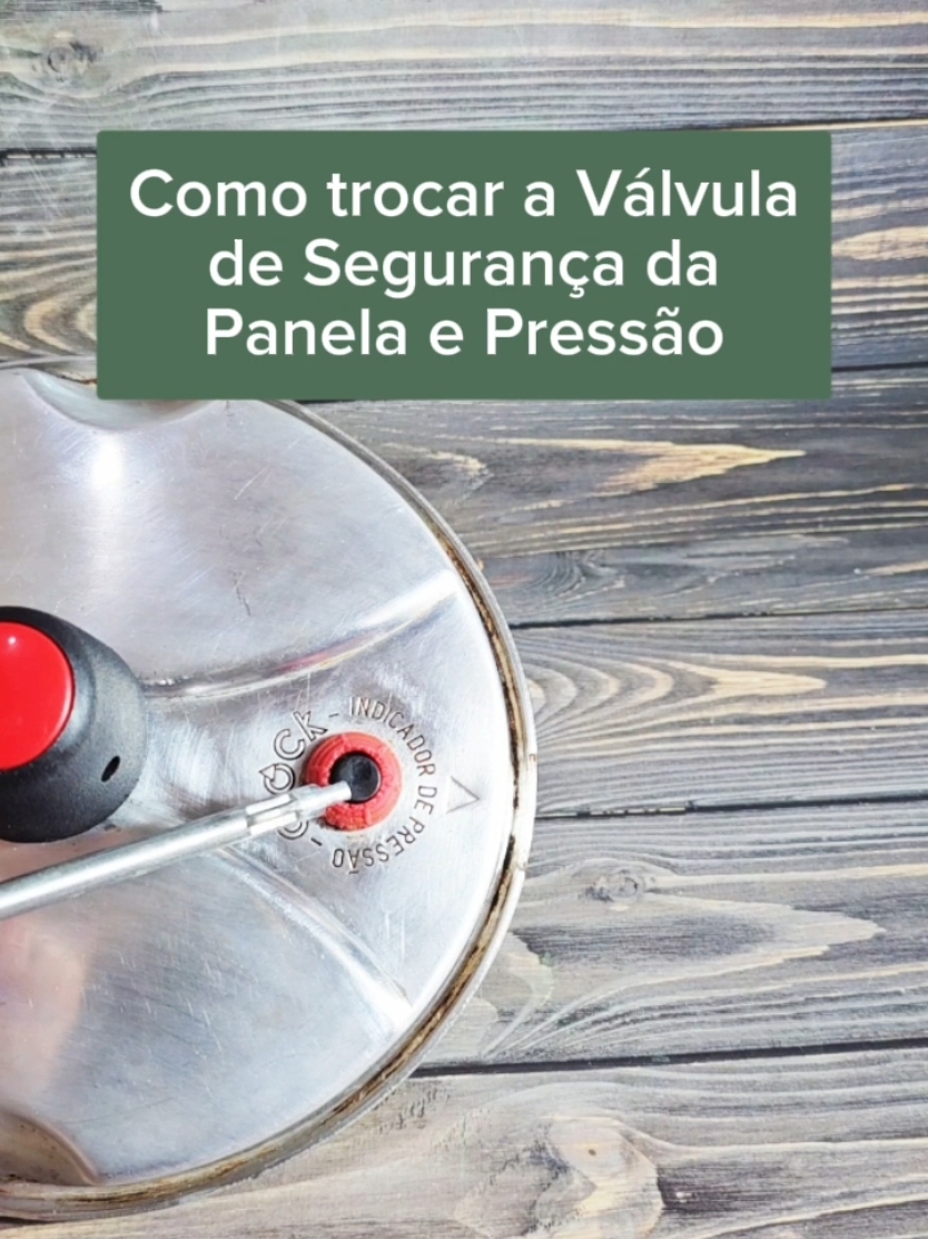 Vou  mostrar como eu troquei a válvula de segurança da Panela de Pressão que estava gasta, tirei a velha e coloquei um nova sem dificuldades! Vem aprender a fazer pequenos reparos!  @Scila Alex Dicas  #panela #aprendanotiktok #paneladepressao #dicas #dicasdecasa #donadecasa 