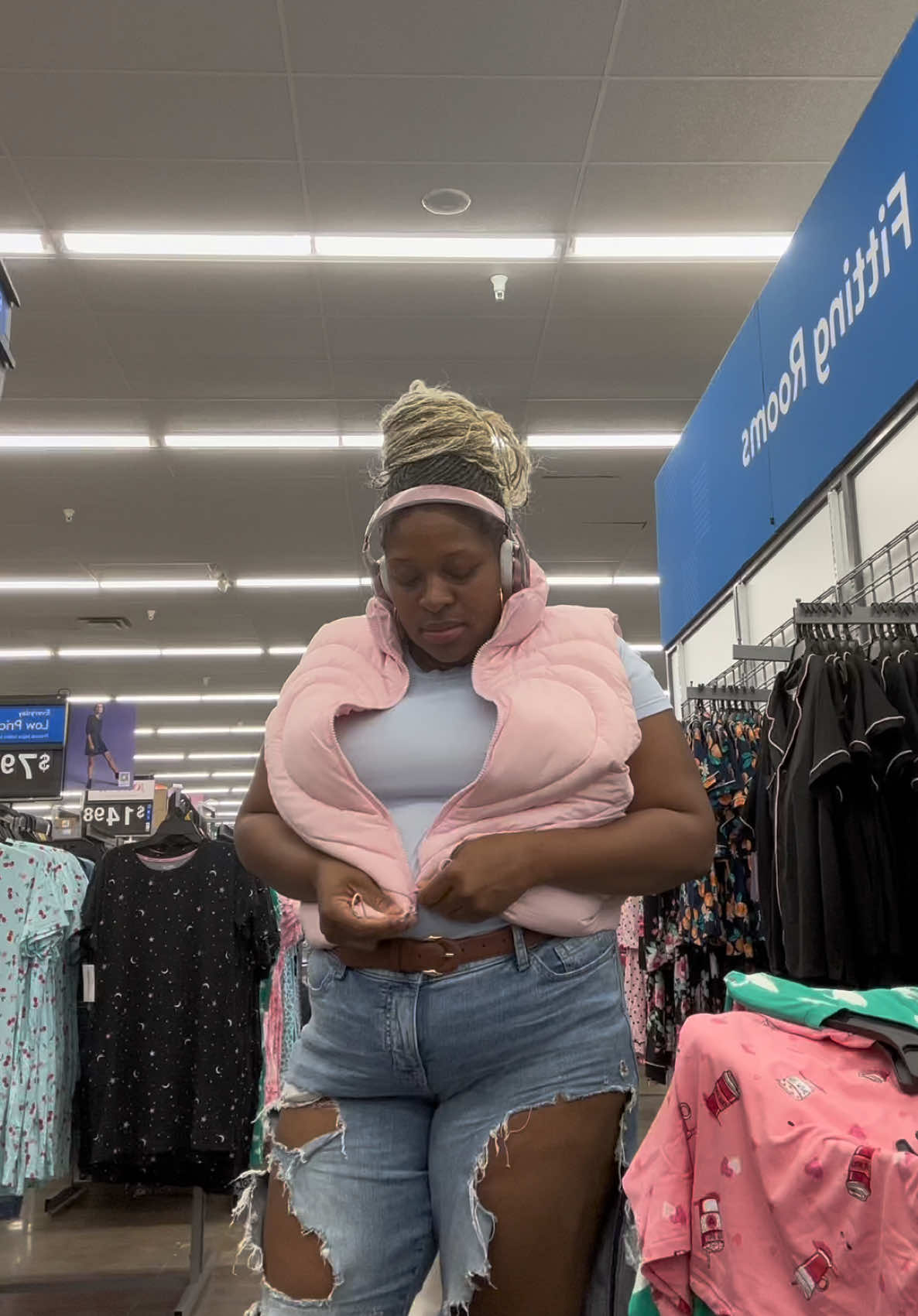 PEACH McINTYRE 🍑 KNOWS THIS IS YOUR SIGN TO GO BUY YOU A NEW OUTFIT 👗👚👗 THEM KIDS ARE ALRIGHT 💃🏾🤩💃🏾