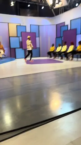 MBILA JÁ TÁ NO YOUTUBE, CORRAM FAMÍLIA 🔥😩#viral_video #angola🇦🇴 