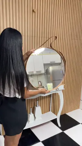 espelho Redondo  : digite eu quero te mando o link 😁🤙🏻 . https://louredoglass.com.br/collections/espelhos/products/espelho-redondo-com-alca-de-couro-pino . . . . . #espelho #decoracao #cantinhodocafe 