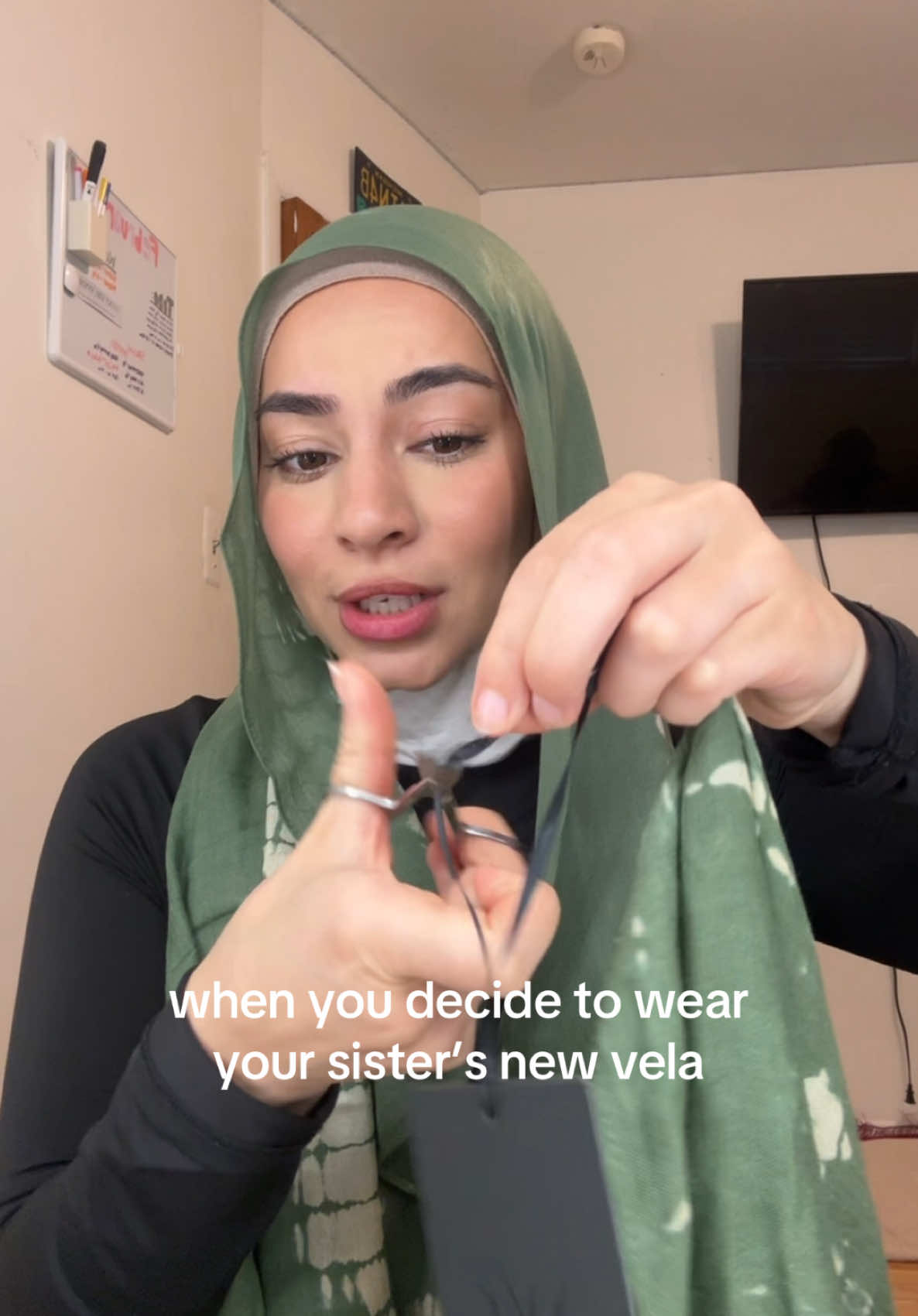 sometimes you have to break the sister code for a cute fit 😘 sorry z @VELA #vela #hijabitiktok #hijabi #hijabstyle #hijabigirl 