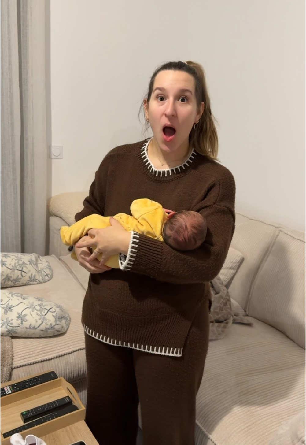 Laure aime trop les sushis 😂☺️ @Seulement.Laure #laure #amour #bebe #couple 