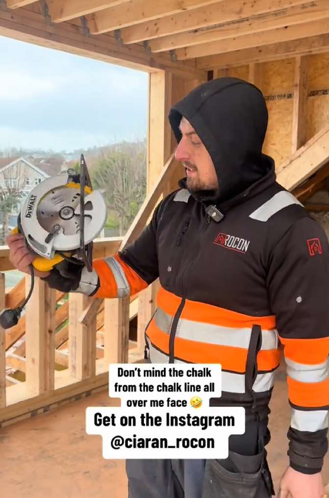 #carpenter #building #carpentry #roofing #firstfix #joisting #joisting #carpentrytip #tip #fyp #dewalt #hammer #paslode #nail #attic #construction #