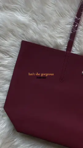 🤍#valentinesdaygiftideasforgirls #lacostelargereversibletotebag #reversibletotebag #lacostetotebag  