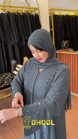 Cabayado colors ah kuwii ugu danbeyay midba mid k shidan so dhawada #🩶💫🛍️🏆💃🏻#abayastyle #colors #dhool #fypシ゚viral🖤tiktok #dubai #foryoupage❤️❤️ #bosslady #somalia 
