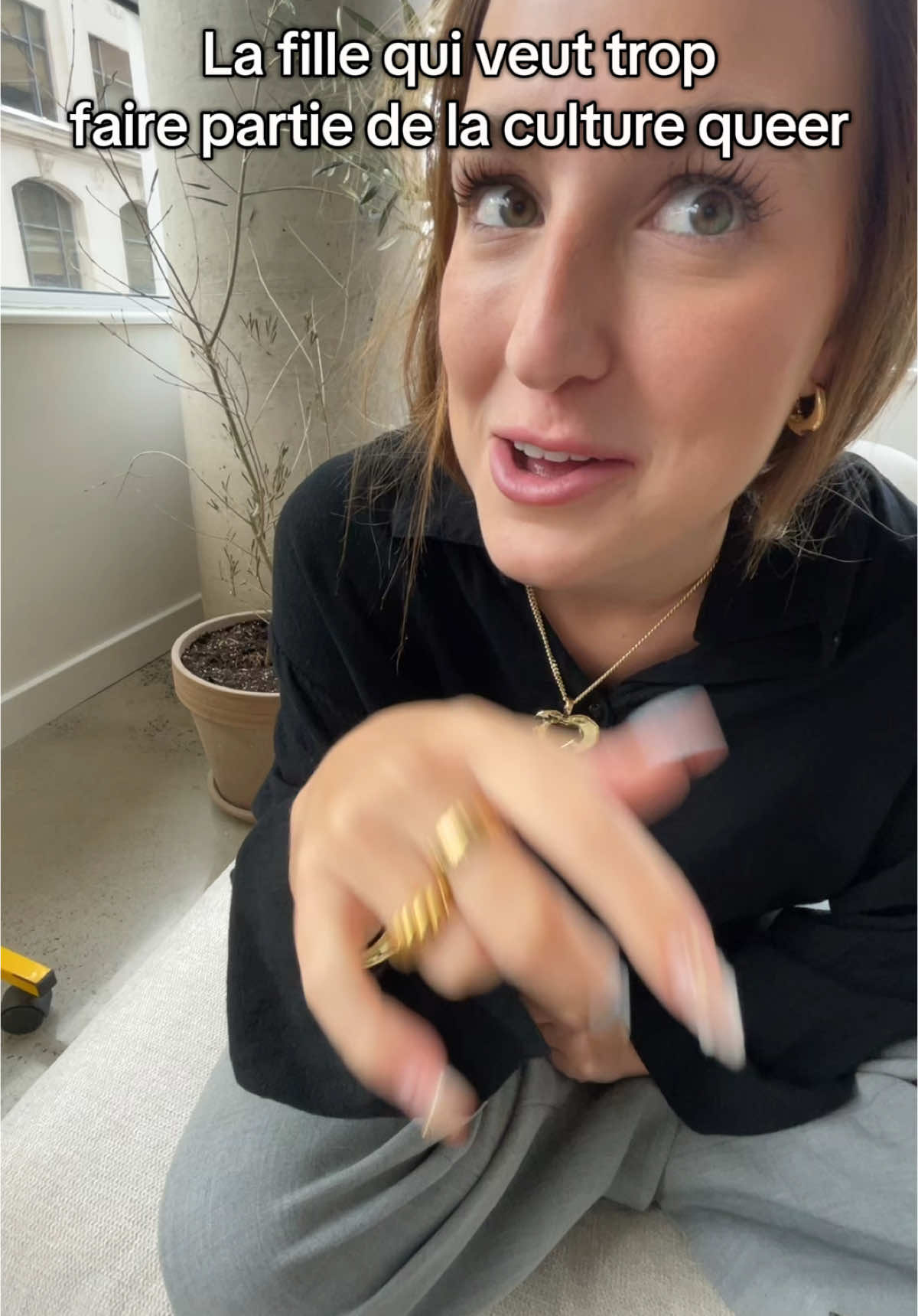 Elle aime juste trop les gués😛