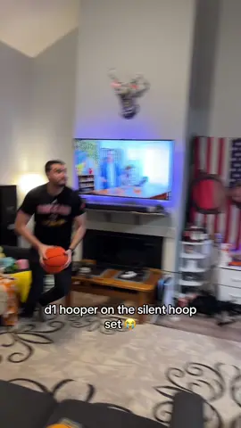 bro yammed that on his head #fyp #viral #tiktokshopjumpstartsale #spotlightfinds #tiktokshoploveatfirstfind #basketball #basketballhoop #sport #sports 