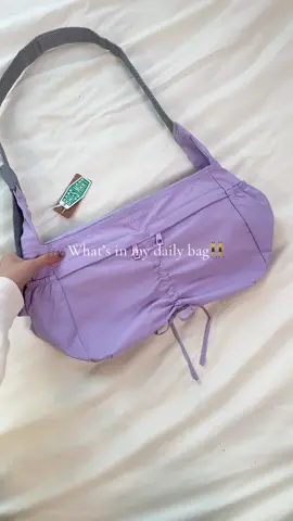 What’s in my daily bag?👯Finally I get pretty purple bag💕🥵🎀#bagsmart #whatsinmybag #purple #college #slingbag #crossbodybag 