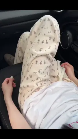 กางเกงลายดอกไม้ #กางเกง #กางเกงขายาว #กางเกงเอวสูง #กางเกงลายดออกไม้เอวสูง 