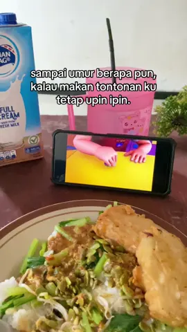 😂 #fypシ゚viral #viraltiktok #nganjuk24jam #viralvideo #fyppppppppppppppppppppppp #lewatberandamu #upinipinofficial #makannasi 