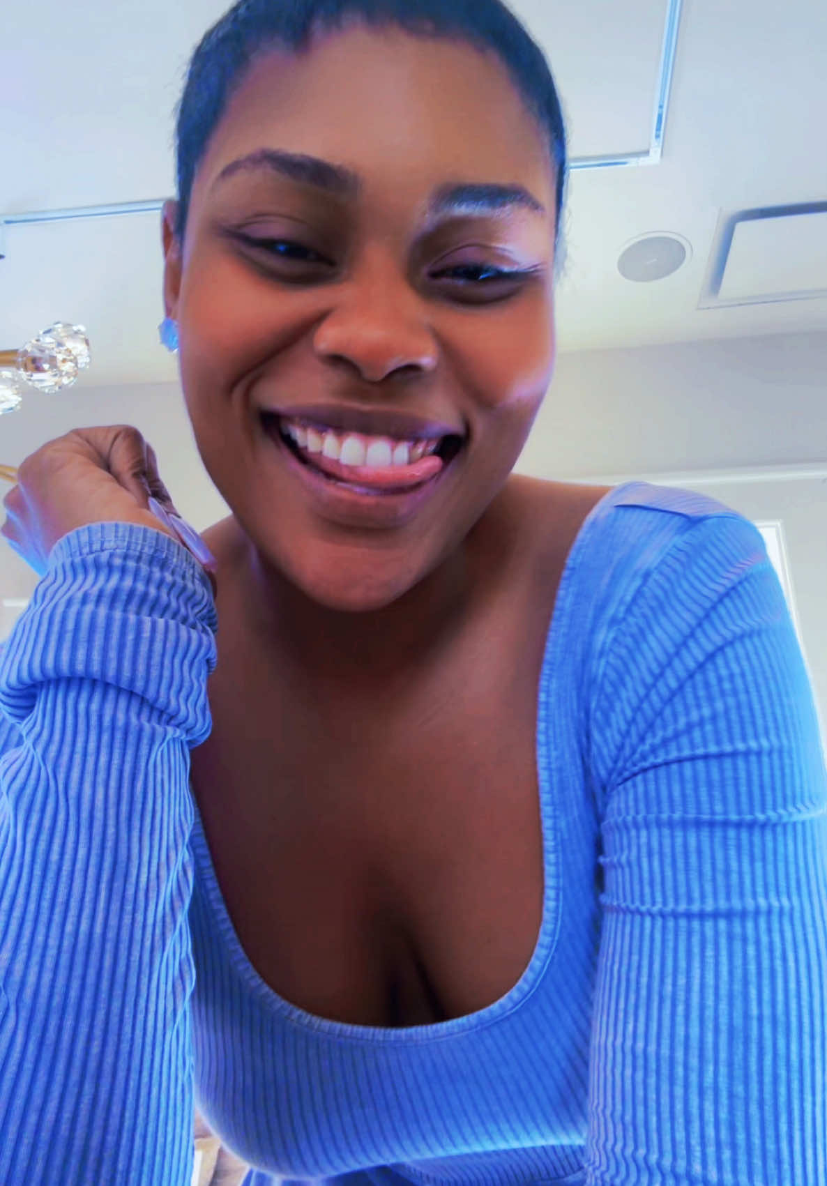 I really had to do one 🤪 Mèsi paske nou fèm santi se fanatik Rutshelle nou ye 💯 #newyear #2025 #challenge #pourtoi #foryou 