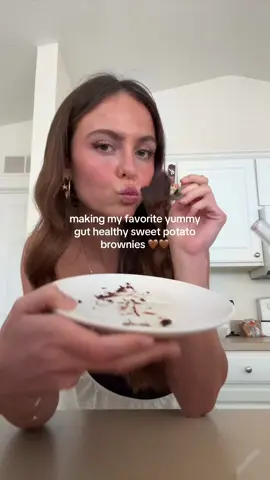 perfect if you’re anything like me and need a sweet EVERY night !! (also chocolate chips are recommended but not required😌) #guthealth #guthealthy #healthydessertrecipes #sweetpotato #glutenfreerecipes #allnatural #sweettreats #sweettooth #flourless #refinedsugarfreedesserts 