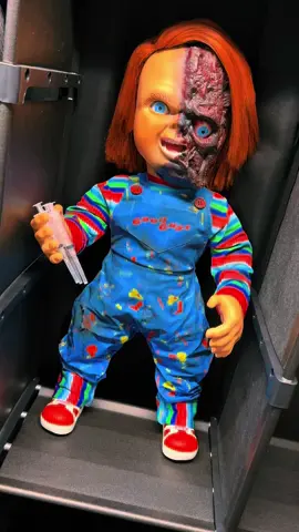 #chucky #meltedface #chuckydoll #custom #blowthisup #follow #fypシ #fyp #fyppppppppppppppppppppppp #chuckytvseries #blood #myfavorite #mydoll 