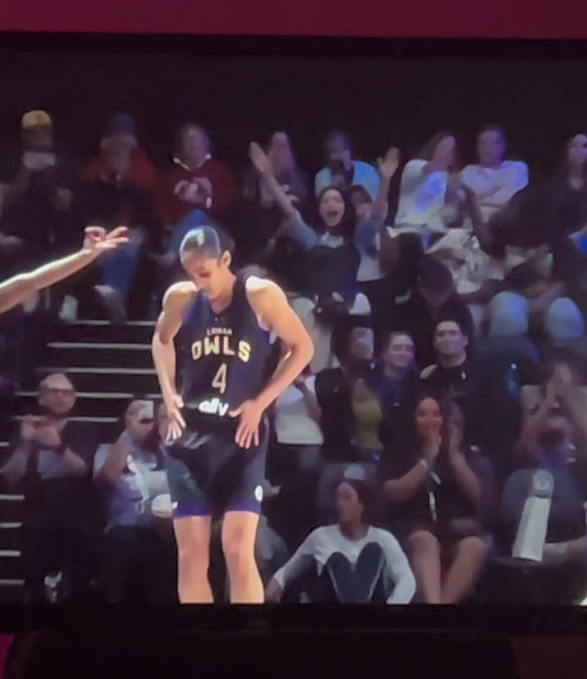 Game winner!! Hooty hoooo 🦉 #skylardigginssmith #unrivaled #basketball #lunarowls #fyp #dance 