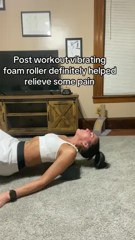 #yoga #yogapose #struggleisreal #mobility #workout #workoutroutine #workoutmotivation #strength #strengthandconditioning #strengthtraining #singlemom #momlife 