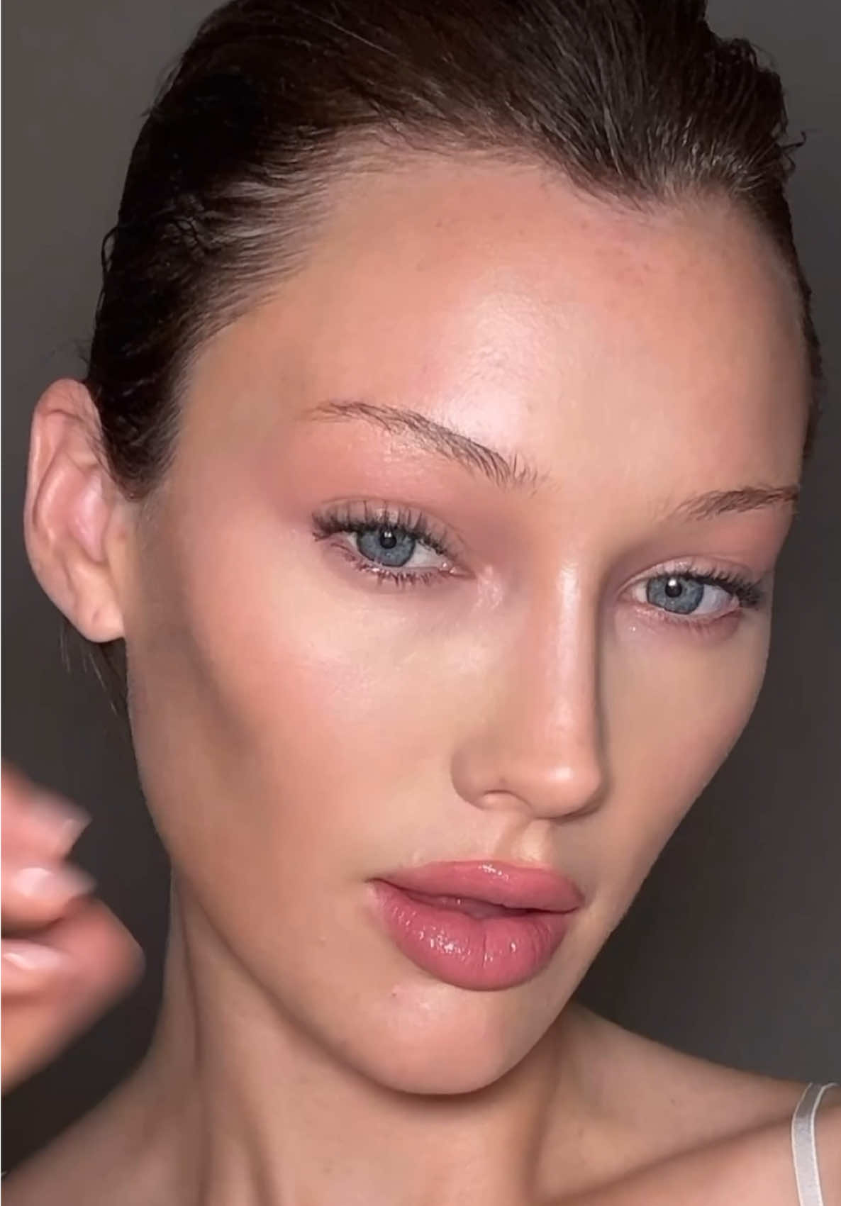 my fav look from the grammys!!! @pradabeauty @ELLE (US) #pradabeautypartner