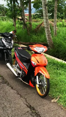 males ngedit🥵#wave125s_ไฟเลี้ยวบังลม #streetracingconcept🇹🇭 #fyp #samlong🇹🇭 #radanundukstyle💀 #temanggungstreetmothai #ogahjinjit #modifikasiwave125 #temanggung24jam #wongthailand #tsid🇮🇩 #epyepe #wave125 #storysupra 