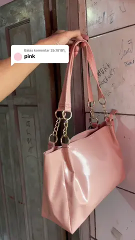 Membalas @26.18181_  ini untuk warna pink nya🥰 #taswanita #totebag #taskuliah 