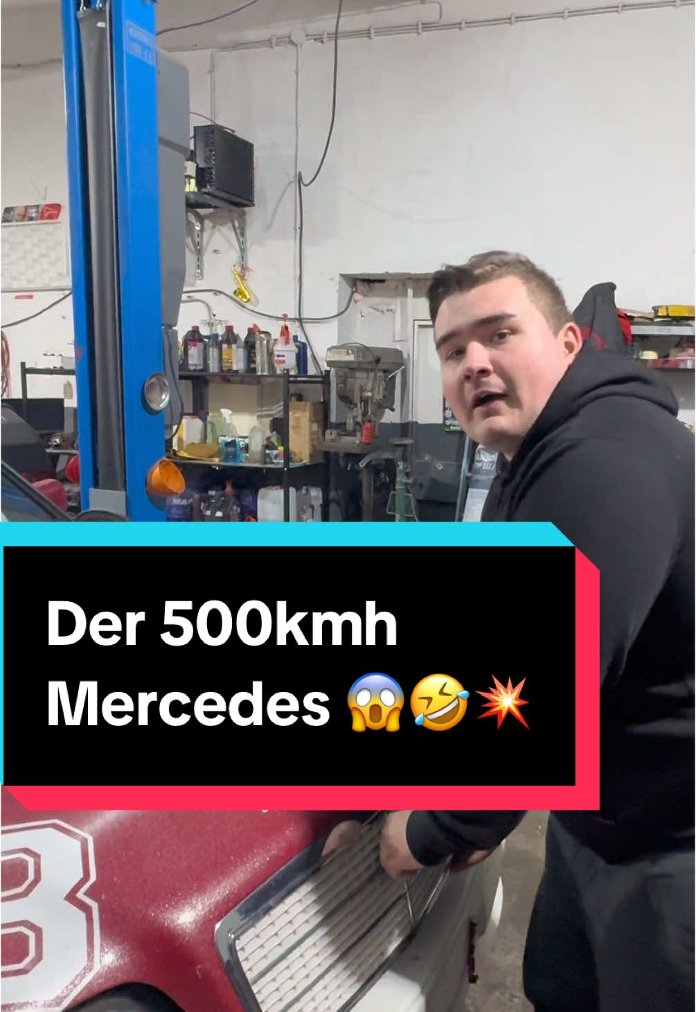 Du bist nicht du, wenn du 8 drosseln rausholst und 500 KMH fährst 💥😱🤣 #fyp #lachflash #comedy #lachen #witzig #steelriders #parodie #vira #viral_video #humor #reels #kali #autos #kfz #schrauber #auto #memestiktok #memecute 