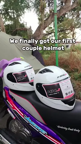COUPLE HELMET (670+ each) with ICC! Finally got our first couple helmet super ganda ng quality💜 #Helmet #affordablehelmet #hnjhelmet #fullface #white 