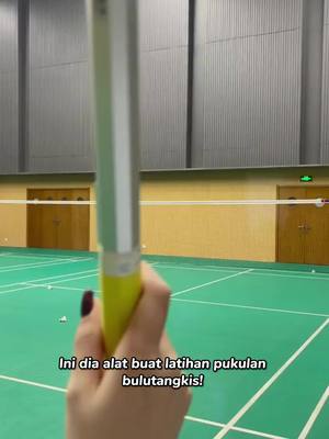 Ingin berlatih smash tapi tidak ada yang menemani? Alat pelatih ini bisa menyelesaikan masalahmu!