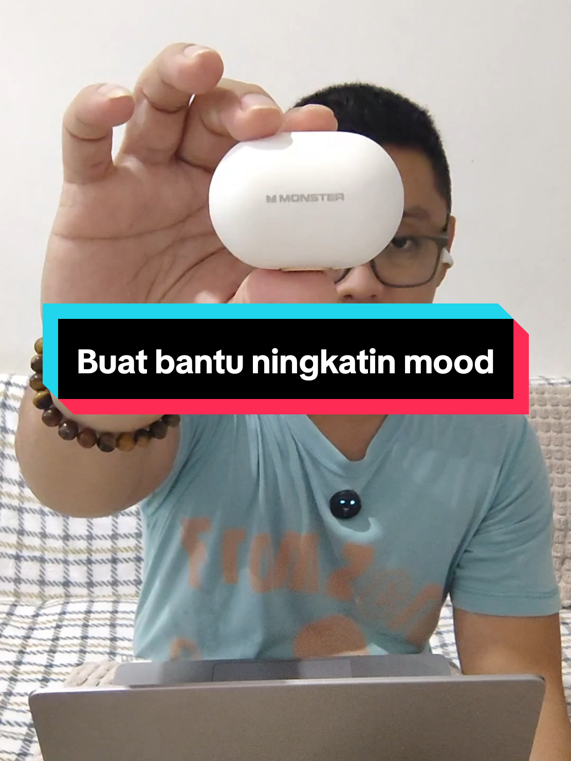 PALING ENAK..klo kerja sambil dengerin musik #earphonebluetooth #earphonejepitdauntelinga #belanjaditiktok #fyp 
