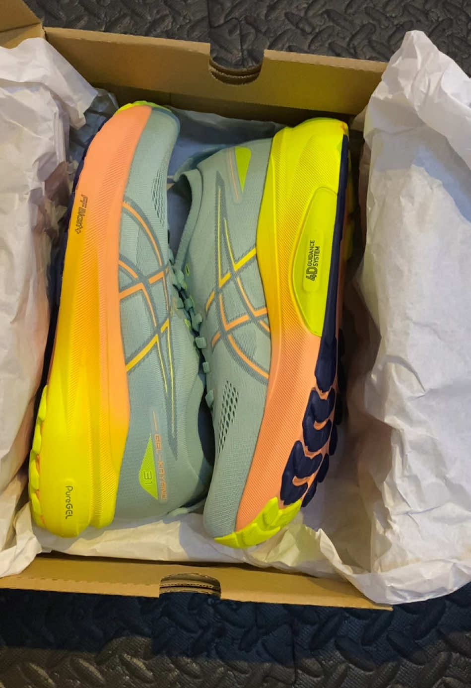 Run with confidence, every step counts. The Gel-Kayano 31 Paris where comfort meets performance #Running #asics #runningshoes #kasutmurah 