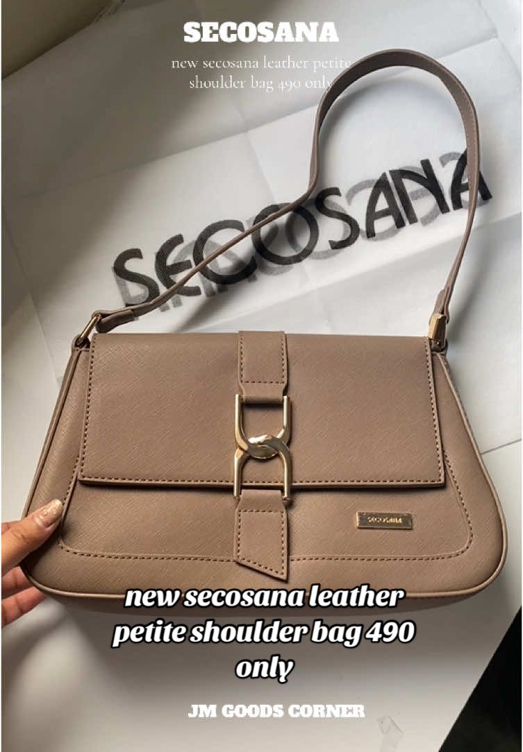 New secosana leather petite shoulder bag 490 only can fit umbrella, long wallet pouch. Bag for casual to formal wear. #secosana #secosanabag #bags #shoulderbag 