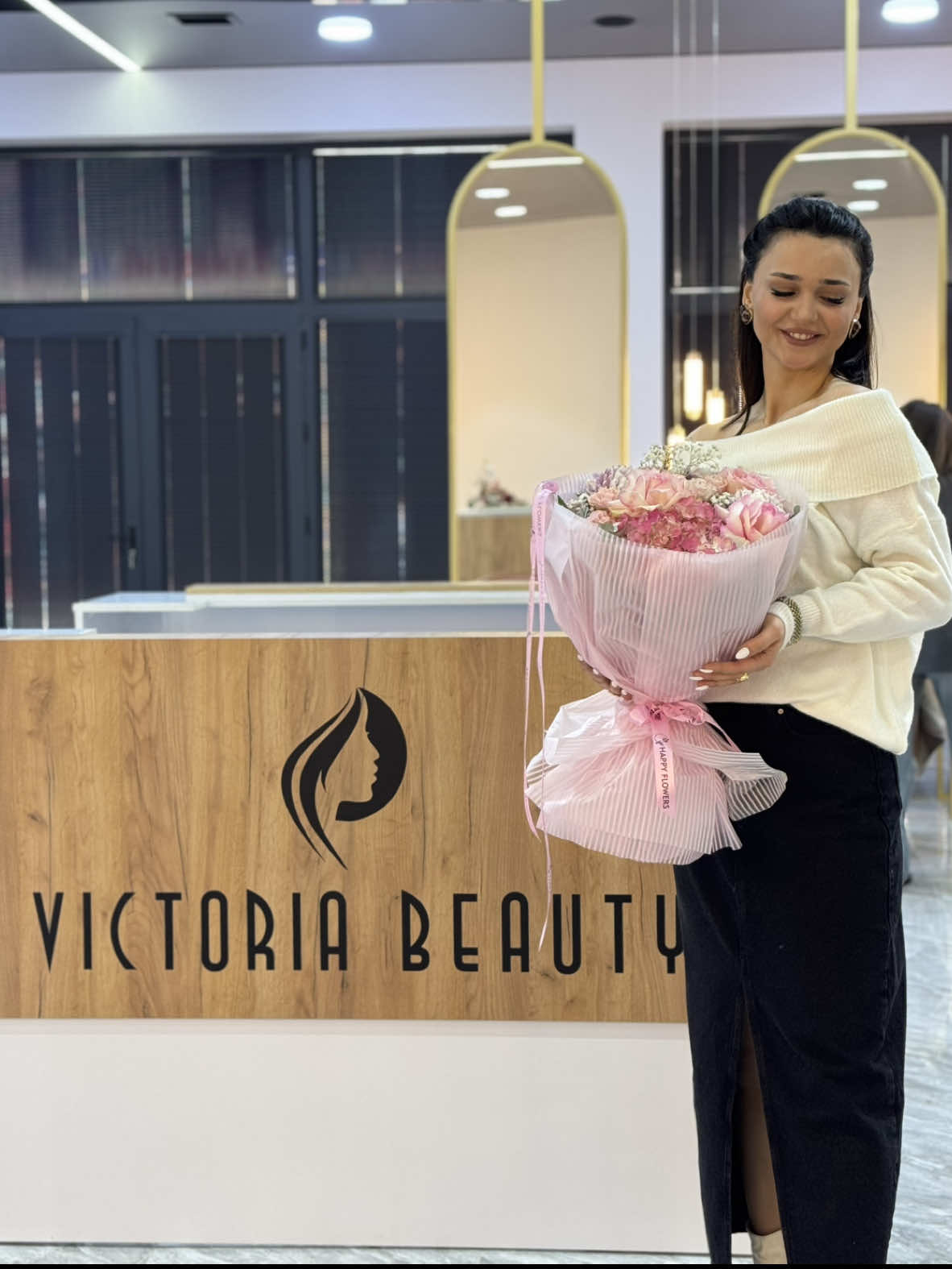 Xeyirli uğurlu olsunn ❤️ @Viktoria_Beauty_Mastaga  Güllər üçün ayrıca təşəkkürlər - @happy_flowers 