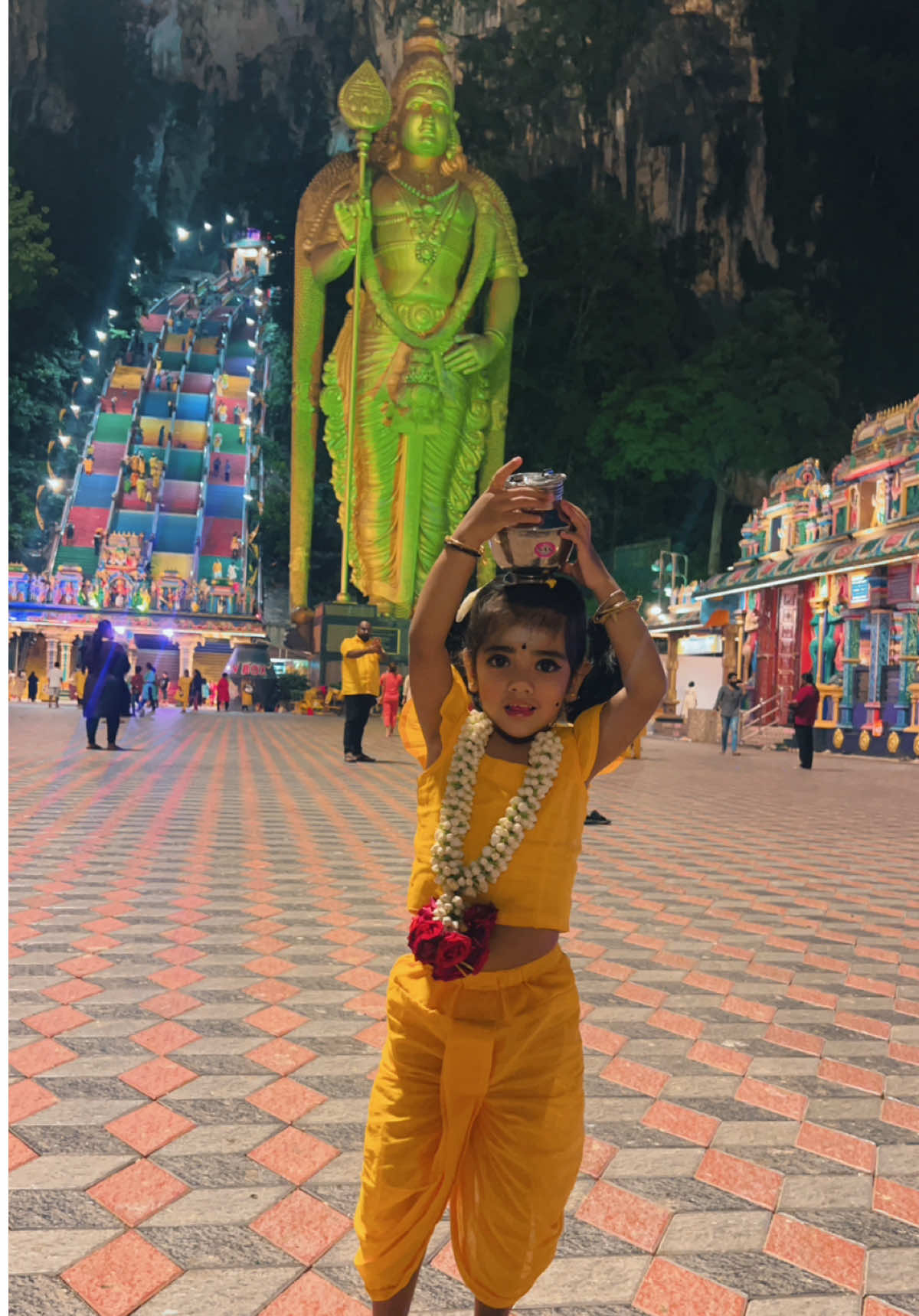 Vetrivel Muruganukku Arogara 🦚🔥💛 ~ Baby Kayaal  #thaipusam2025 #vetrivelmuruganukkuarogara #muruganthunai #murugan #batucaves #muruga #vel #fyp #fypシ #viraltiktok #xybca #onemillionaudition #NR #tamil #babygirl #thaimasam #hindu #subramanianswamy #babykayaal🐣 