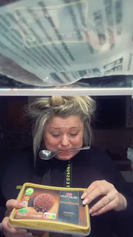 Warum ausgerechnet  in der Nacht sind die so laut?#maskiergang #probierenmitkarina #probiersen 