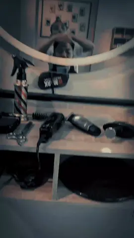 #CapCut  Ubur ubur ikan lele wayah e tampil leee😎.. . . #fyp #fypage #fyppppppppppppppppppppppp #foryou #foryoupage #OOTD #ootdfashion #tiktok #trawas #trawasmojokerto #surabayatiktok #trend #trending #casaelloratrawas #babershop💈 #babershop #style #kuliner #healing 