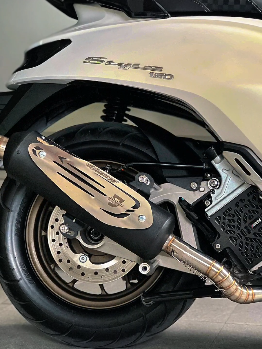 JIMSCO Knalpot Stylo 160 pake ARM Vario 160 oke banget..yuhh gass...wkwk #stylomodifikasi #motorstylo #stylo160 #stylo #fyp #knalpotstandarracing #jimscoknalpot #jimscoracing 