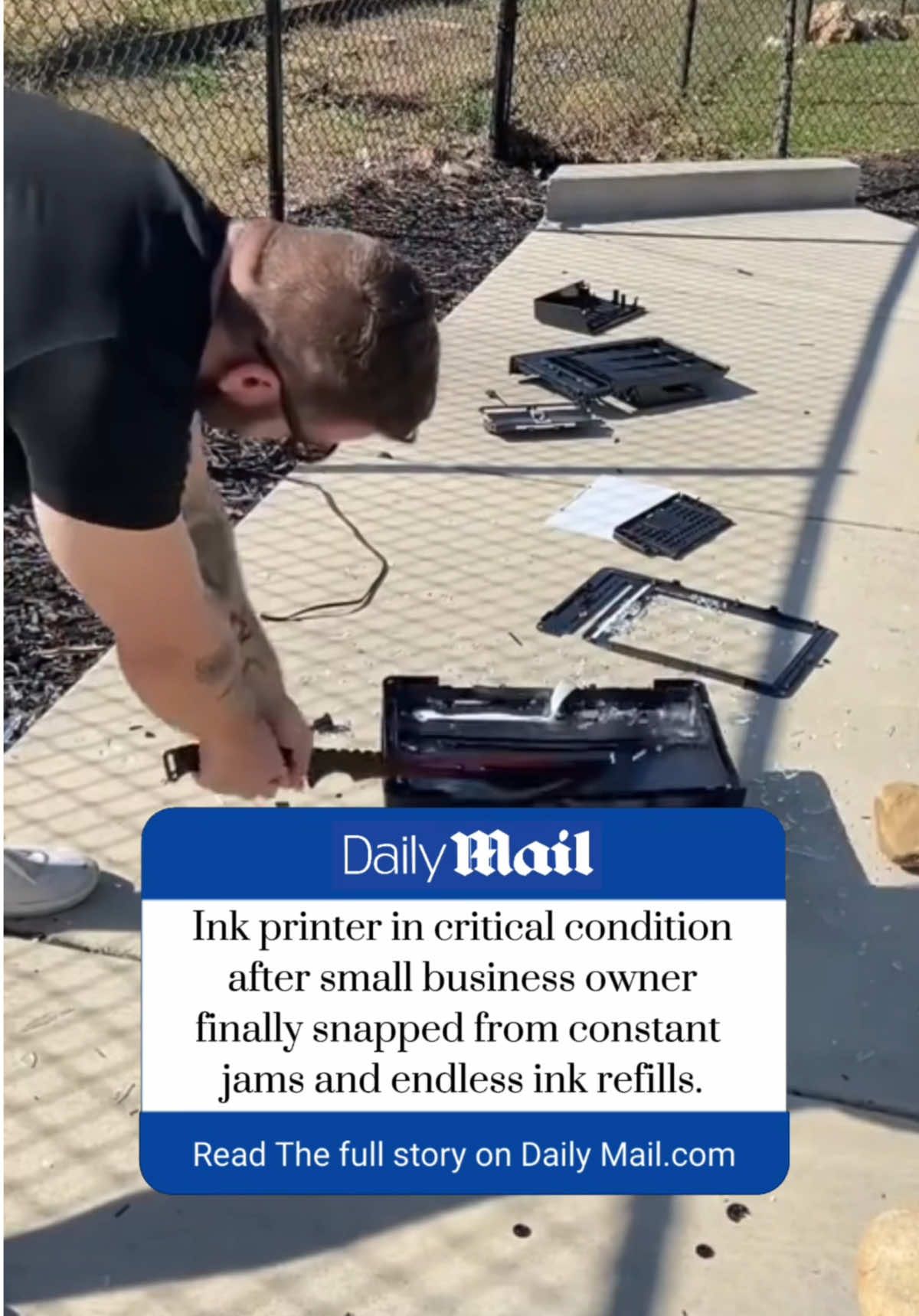 our jaw did not drop #dailymail #wirelessprinter #printerproblems #inklessprinter #rollowireless #stickerprinter 