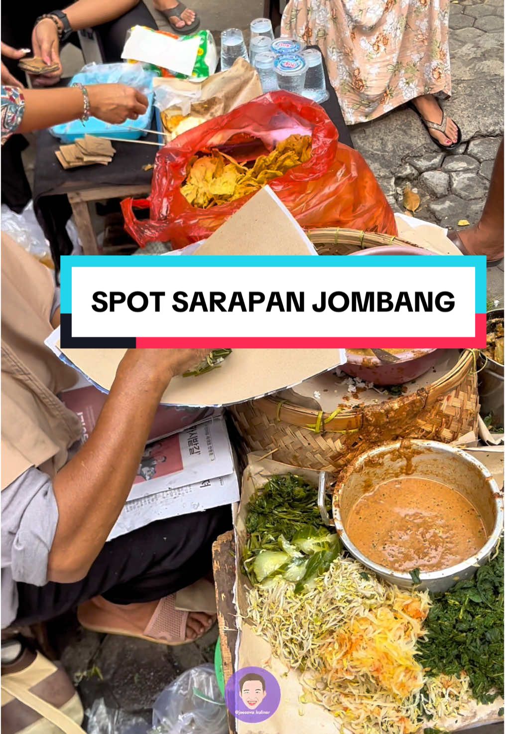 SPOT SARAPAN DI JOMBANG 👌🏻 • Pecel Bu Siami Rekomendasi salah satu pecel Jombangan yang bisa kalian coba pas sarapan, bumbunya kental pedas bisa tambah tumpang dan lodeh biar makin mantap. 👍🏻 • 📍Depan RS. Muslimat, Jombang 🕒 Setiap Hari, 05.30 - 10.00 WIB • FOLLOW IG @joesava_kuliner  TIK TOK : @joesava_kuliner SNACK VIDEO : @joesava_kuliner  YOUTUBE : Kak Jo Maem • #sarapan #sarapanjombang #pecel #peceljombang #peceljombangan #kulinerjombang #jombang #infojombang #joesavakuliner #ManganSekYoRek #KakJoMaem #masukreels #ahlingonten #sahabatkuliner #RacunLaperKakJoMaem