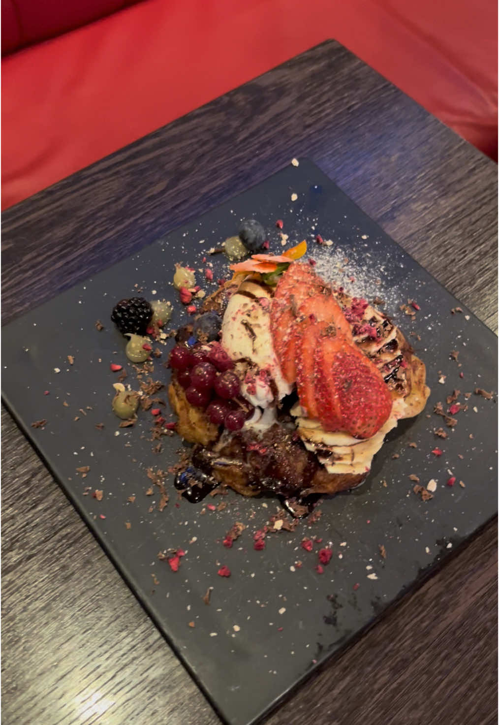Ny meny- och inte minst nya efterrätter. Missa inte våra fattiga riddare vid nästa besök!😍 #melinshuddinge #melins #huddinge #FoodLover #frenchtoast #perfection #restaurang