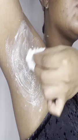 Aclara Tus Axilas, Cuello, Codos, Rodillas Y Más Con Esta Poderosa Mezcla #recetastrucosyalgomas #trucos #viral #trucostiktok #axilasoscuras #axilas 