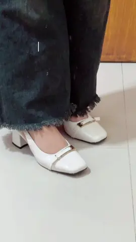 Standard size👣 Glossy Leather strap #shoeheels #shoesandals 