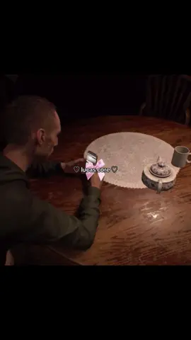 he think everything a fuckin game #lucasbaker #re7