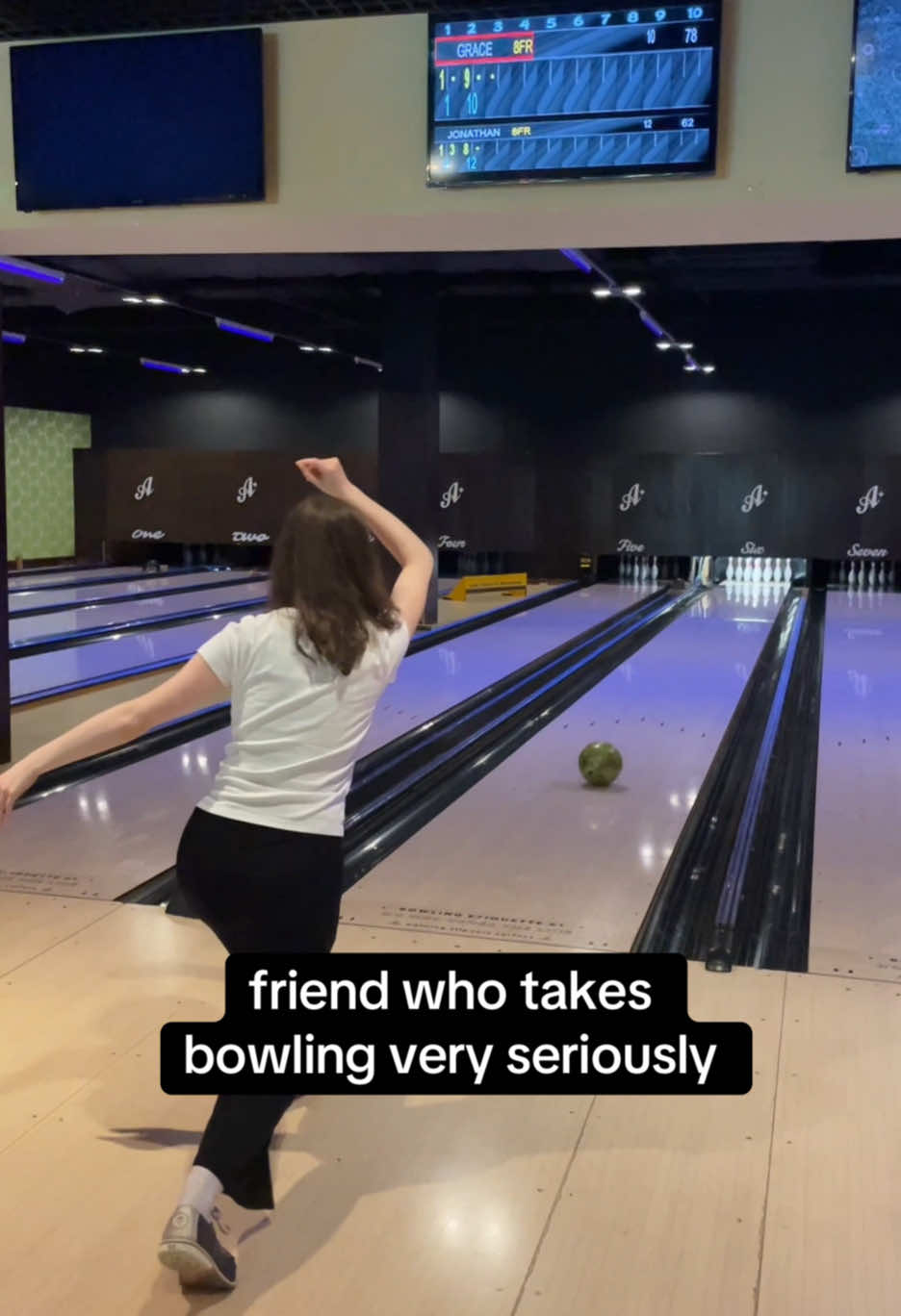 Usually I get loads of strikes, dunno what happened here 🤔 #bowling #bowlingtiktok #fyp #pov #friendshipgoals 