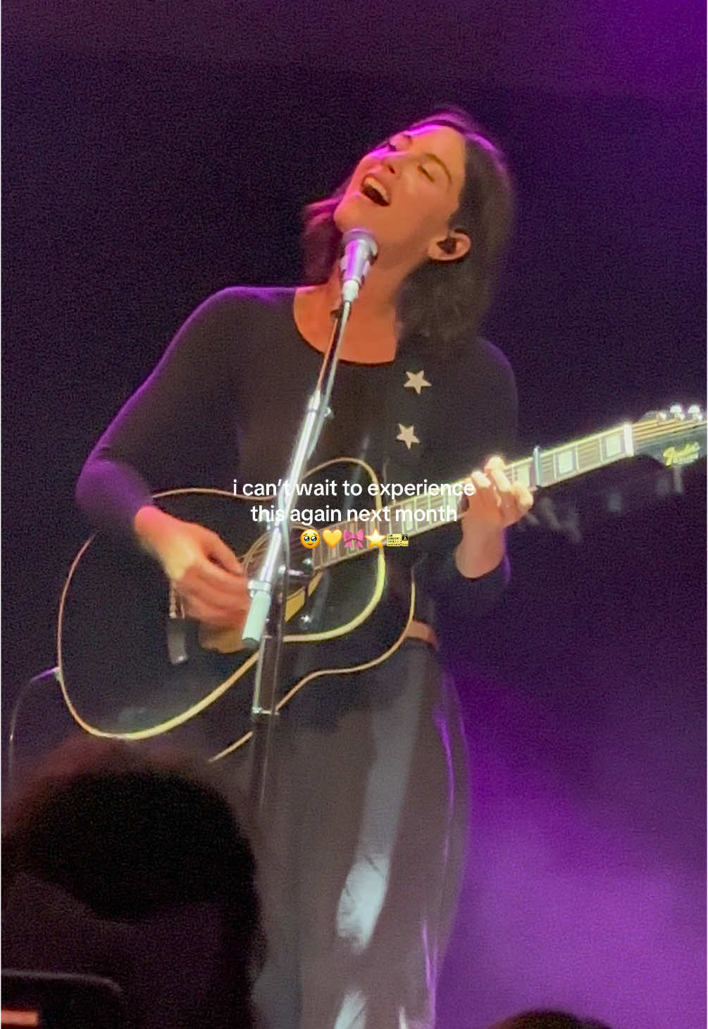 reunion with bff so soon i can’t wait @ryleigh 💌🌟🍒 #fangirl #gracieabrams #gracieabramsconcert #thesecretofustour #blowingsmokegracieabrams #fyp #foryou #trending #foryoupage #viral #fangirling 
