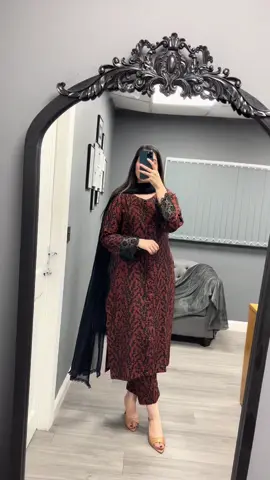 SOFI by Shaam O Sehar 😍 #eidcollection #shaamosehar #2025 #asianwear #newarrival #pakistaniwear #tiktokmademebuylt #comingsoon #makemefamous #new #pakistaniwear 