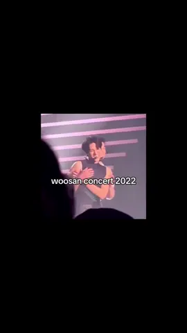 I love woosan's moments on stage😭😭#wooyoung #san #woosan 