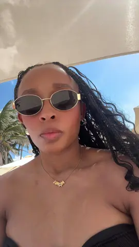 Help a mama out for the next time we’re in the sun 🥴. I was in a time crunch so this pregnancy safe sunscreen was all I could find in stores. I know there’s a tinted version, maybe I should try that?  #babymoon #pregancyskincare #babybump #momtobe2025 