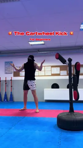The Cartwheel Kick for beginners 💥. #muaythai #mma #martialarts #foru #viralvideos 