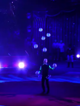Zdenek Polach - Big Balls Juggling - 47th International Circus Festival of Monte-Carlo 2025 #montecarlo #festivalducirque #zirkusfestival #circusfestival  #cirkuszfestival #goldenclown #circusvideo #Circus #cirkusz #circo #zirkus #juggler #juggling #bigballsjuggling #zdenekpolach