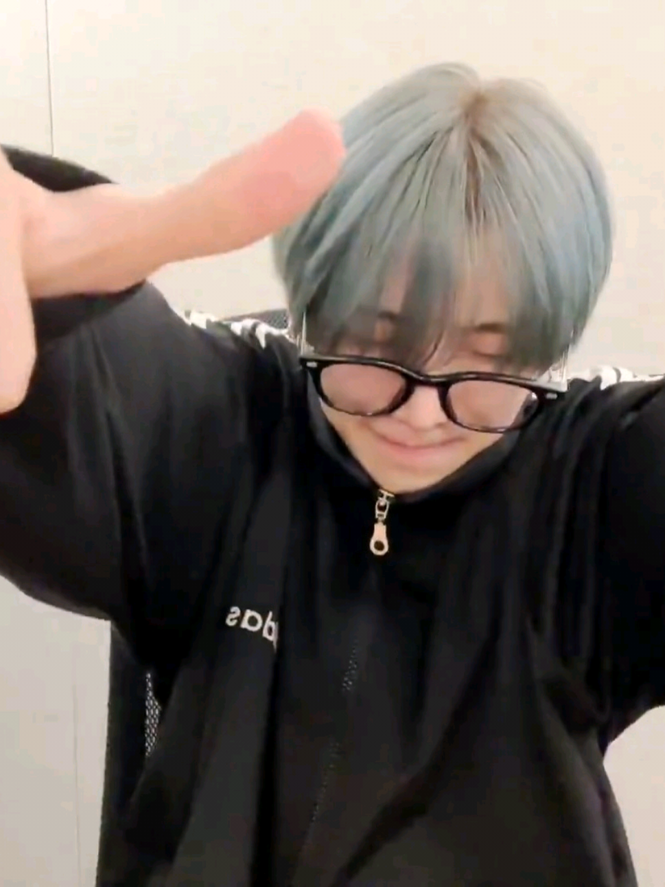 250204 Yuma's Weverse live in grey hair for the first time 🩶🩶🩶  #ユウマ #유마 #yuma #andteam_yuma #エンティーム #앤팀 #andteam #luné #fypシ @&TEAM 