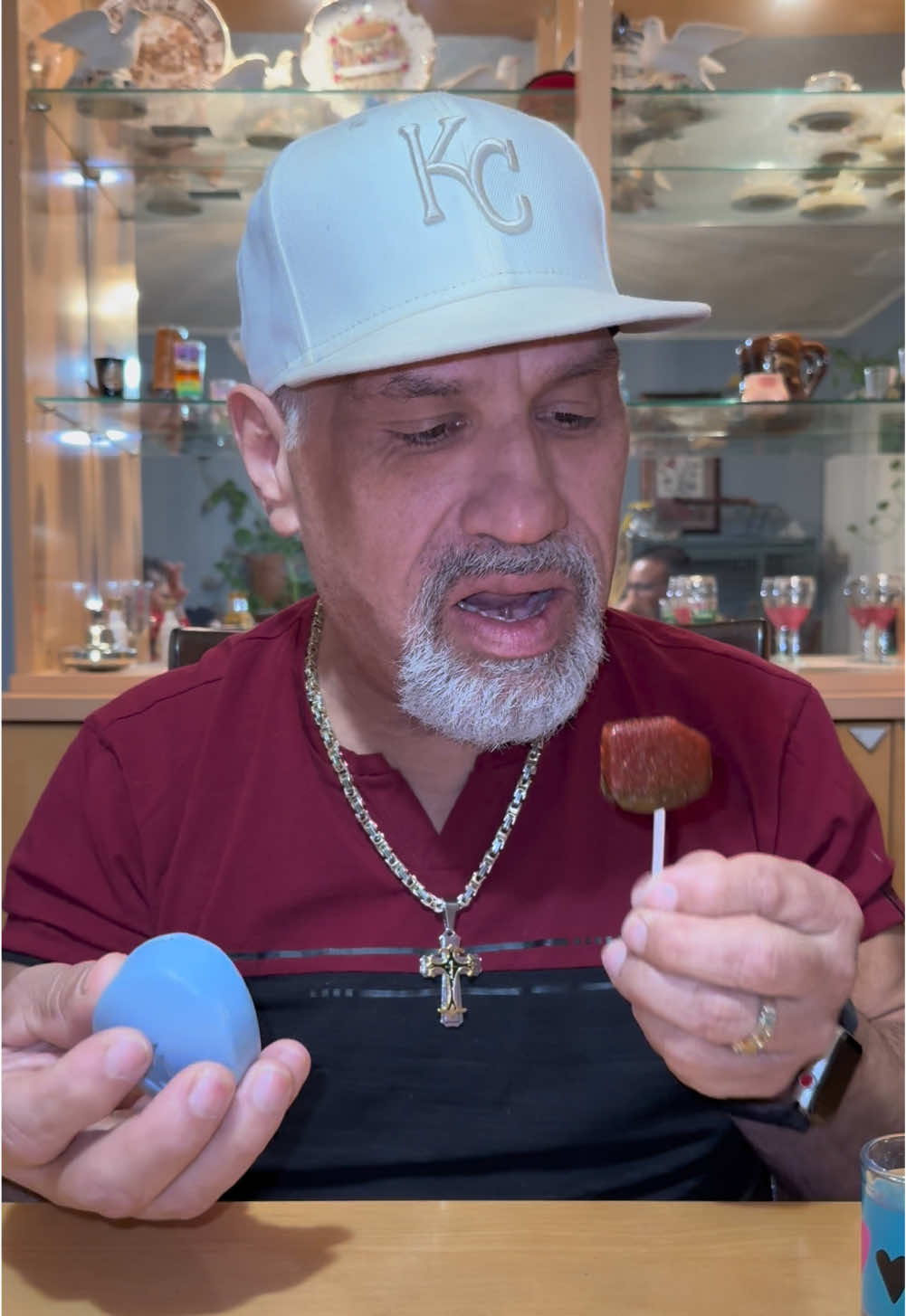 He threw the soap in my hair😭…#lollipop #father #soap #angrydad #angry #fatherdaughter #madjorge #madjorge #fyp #funnyvideo 