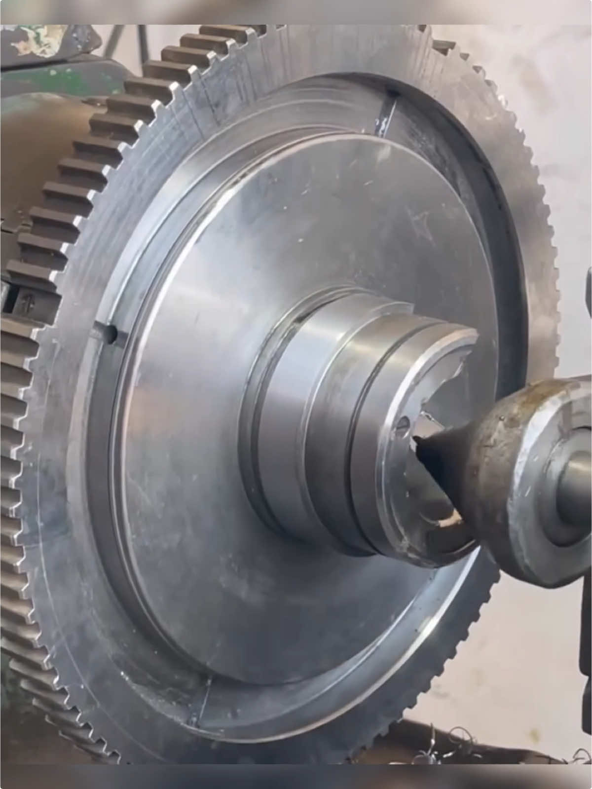 🔧✨ Amazing Engine Part Repair Process! 🚗🔥 #CarRepair #Mechanic #AutoFix #CarRepair #EngineFix #AutoRepair #MechanicalEngineering #FixIt #Workshop #CarMaintenance #Repairing #TechEngineering #Automotive