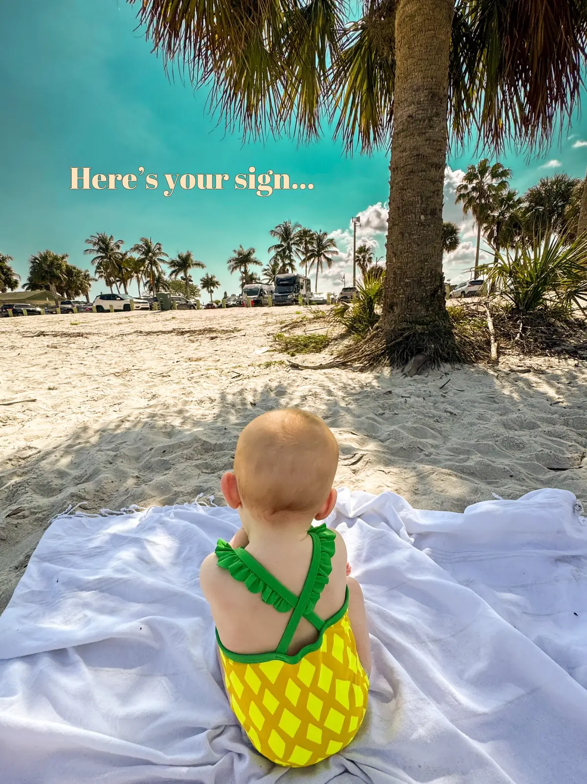 Babies at the beach >>  #babies #babiesoftiktok #floridababy #babyfever #beachbaby #6monthsold 